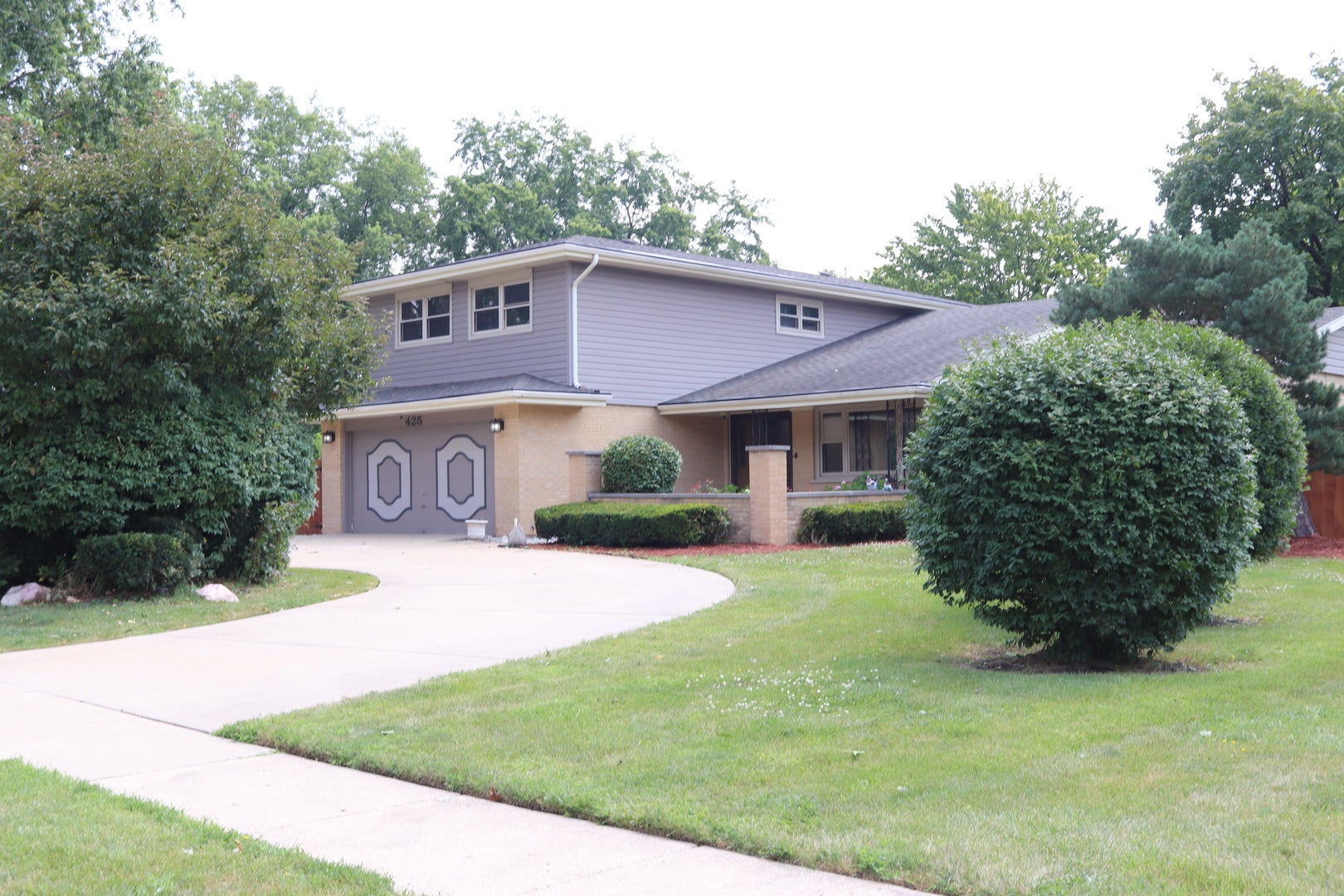 425 S Arlington Heights Road