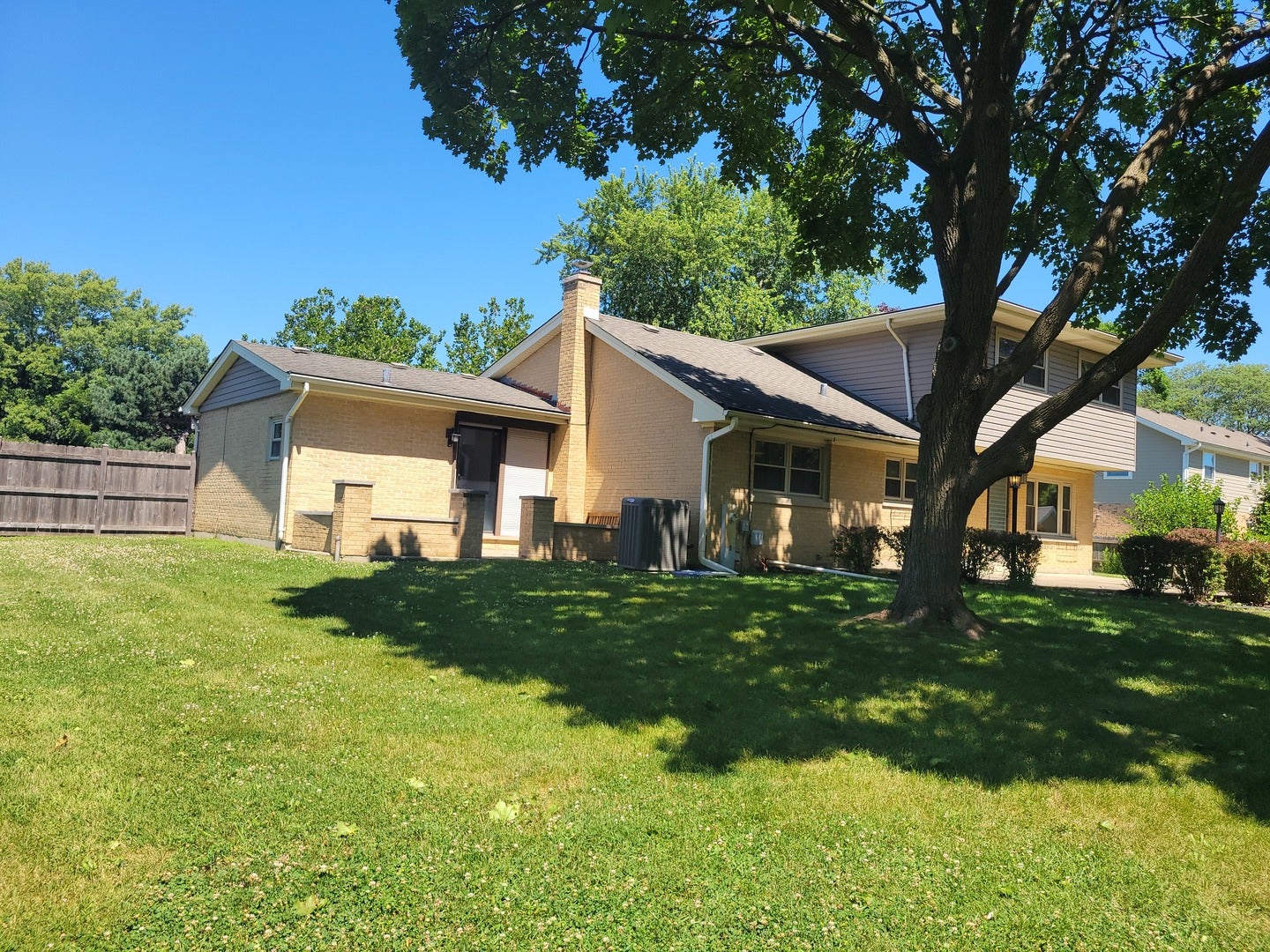 425 S Arlington Heights Road