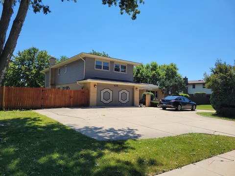 Photo of 425 S Arlington Heights Road, Elk Grove Village, IL 60007 (MLS # 12717937)