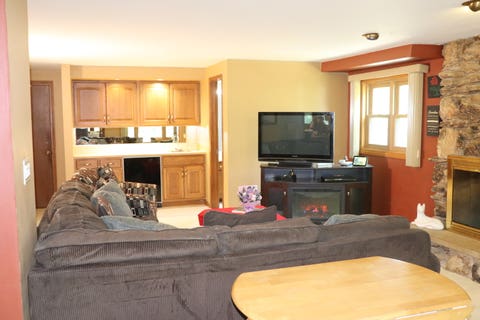 Tiny photo for 425 S Arlington Heights Road, Elk Grove Village, IL 60007 (MLS # 12717937)