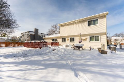 Tiny photo for 1691 Berkshire Street, Glendale Heights, IL 60139 (MLS # 12532144)