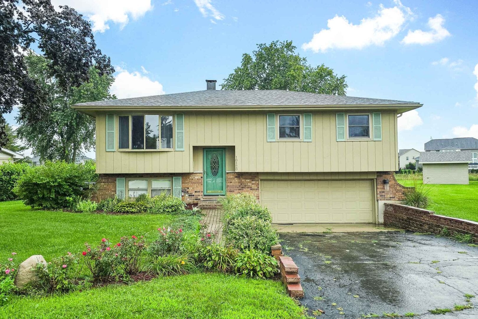 10120 Sunridge Drive