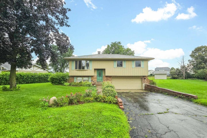 Photo 1 of 35 — 10120 Sunridge Drive, Naperville, IL 60564