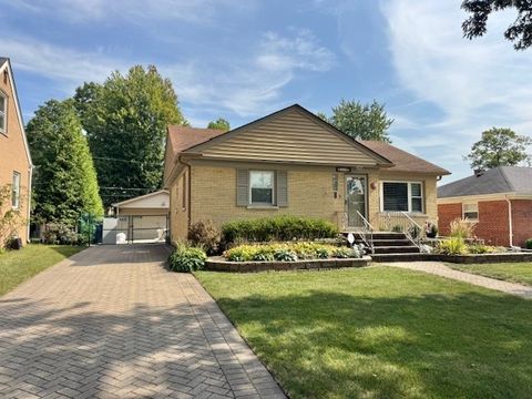 415 N Russel Street Mount Prospect IL 60056