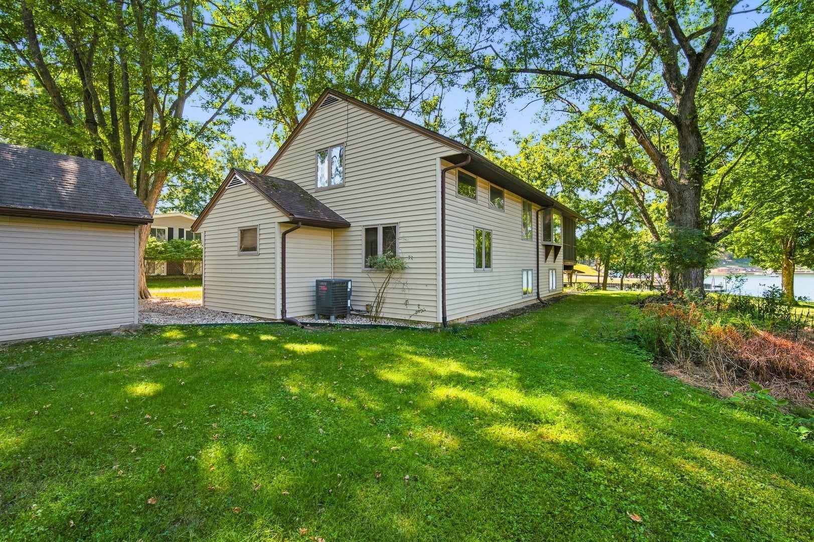 154 Beachview Court