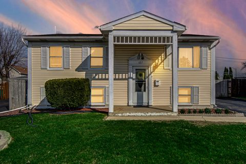 Tiny photo for 327 Emery Avenue, Romeoville, IL 60446 (MLS # 12581188)