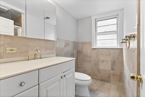 Tiny photo for 7357 N Crawford Avenue, Lincolnwood, IL 60712 (MLS # 12678571)