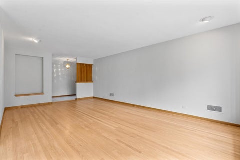Tiny photo for 7357 N Crawford Avenue, Lincolnwood, IL 60712 (MLS # 12678571)