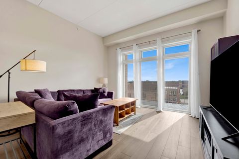 Tiny photo for 799 Graceland Avenue #504A, Des Plaines, IL 60016 (MLS # 12480127)