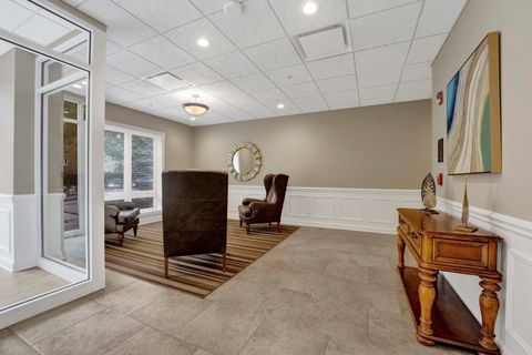 Tiny photo for 799 Graceland Avenue #504A, Des Plaines, IL 60016 (MLS # 12480127)