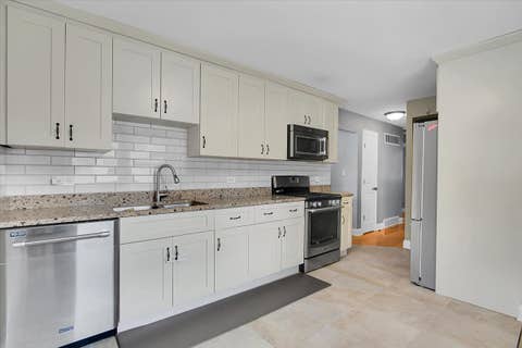 Tiny photo for 1402 S Robert Drive, Mount Prospect, IL 60056 (MLS # 12716584)