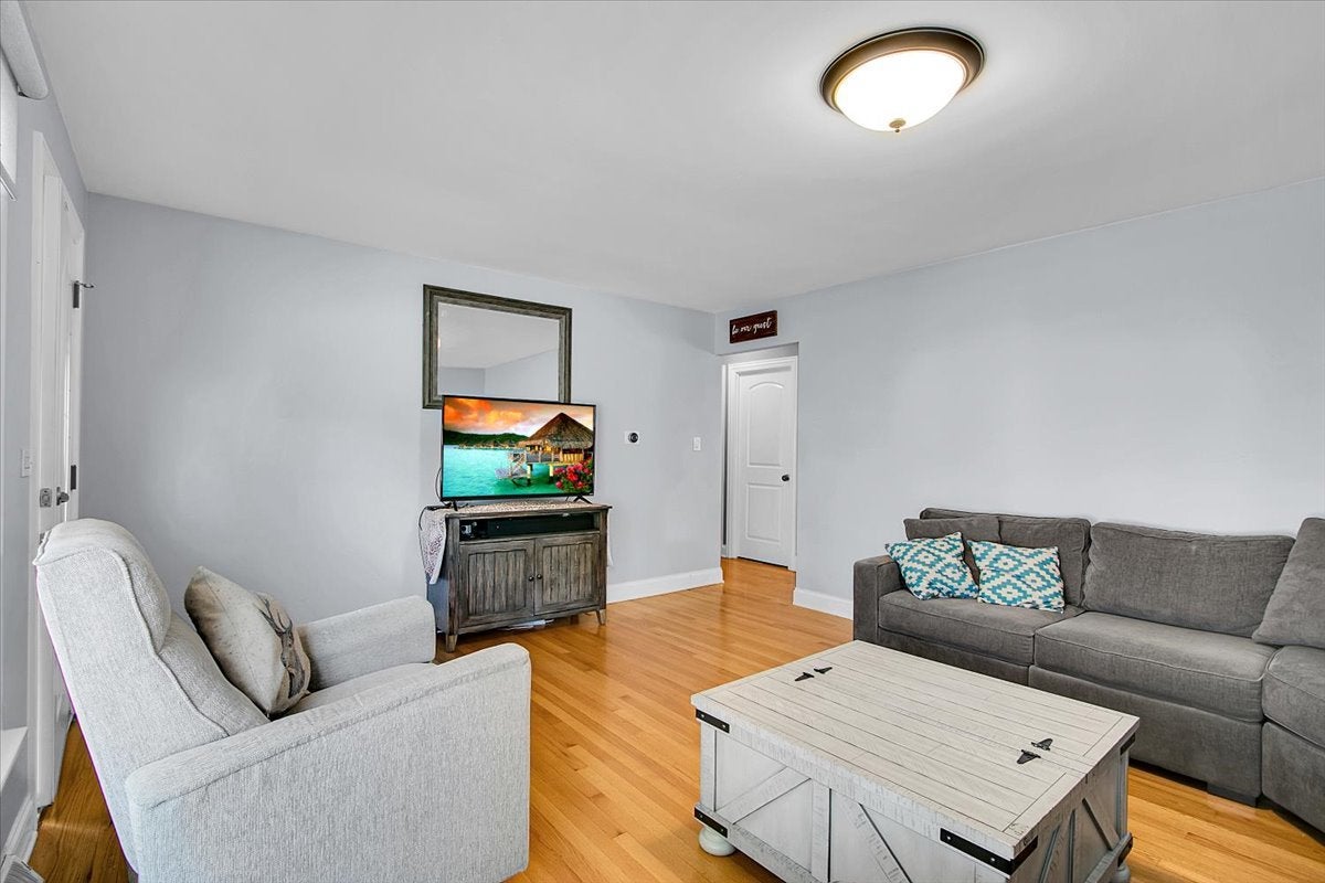 1402 S Robert Drive