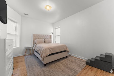 Tiny photo for 6722 S Ridgeland Avenue #3S, Chicago, IL 60649 (MLS # 12633873)