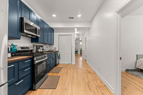 Tiny photo for 6722 S Ridgeland Avenue #3S, Chicago, IL 60649 (MLS # 12633873)