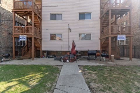 Tiny photo for 6722 S Ridgeland Avenue #3S, Chicago, IL 60649 (MLS # 12633873)