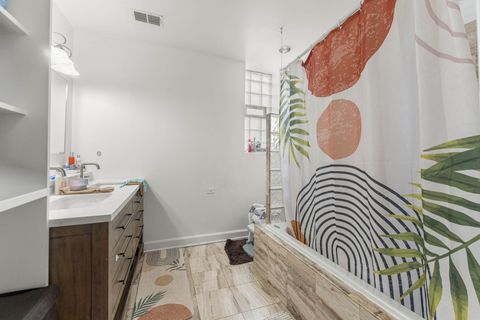 Tiny photo for 6722 S Ridgeland Avenue #3S, Chicago, IL 60649 (MLS # 12633873)