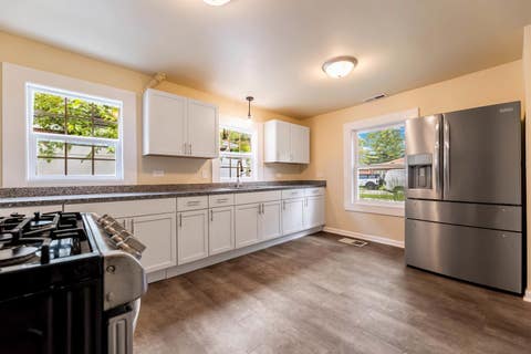 Tiny photo for 14802 Oak Street, Dolton, IL 60419 (MLS # 12727569)