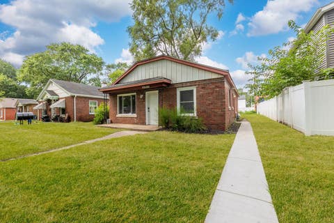 Tiny photo for 14802 Oak Street, Dolton, IL 60419 (MLS # 12727569)