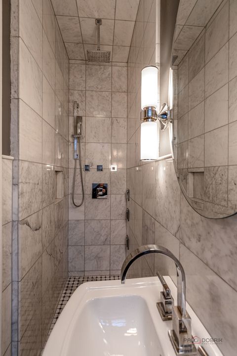 Tiny photo for 6334 N Sheridan Road #3E, Chicago, IL 60660 (MLS # 12654166)