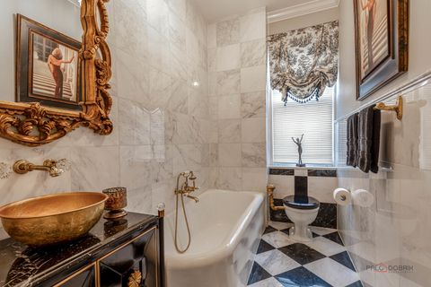Tiny photo for 6334 N Sheridan Road #3E, Chicago, IL 60660 (MLS # 12654166)