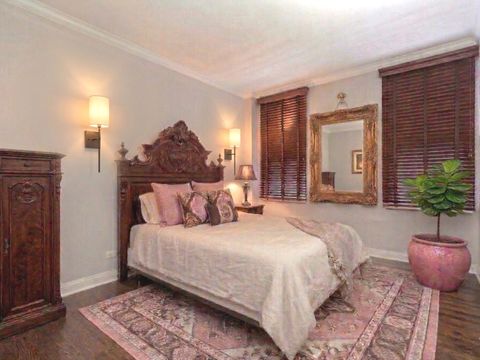 Tiny photo for 6334 N Sheridan Road #3E, Chicago, IL 60660 (MLS # 12654166)