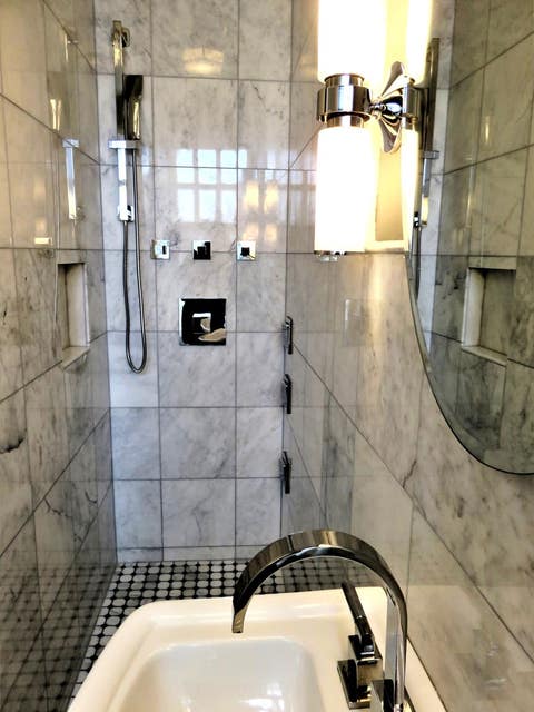 Tiny photo for 6334 N Sheridan Road #3E, Chicago, IL 60660 (MLS # 12654166)