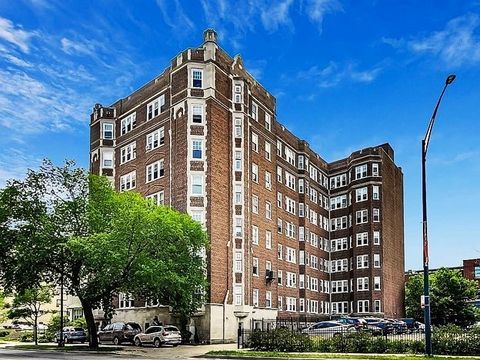 Photo of 6334 N Sheridan Road #3E, Chicago, IL 60660 (MLS # 12654166)