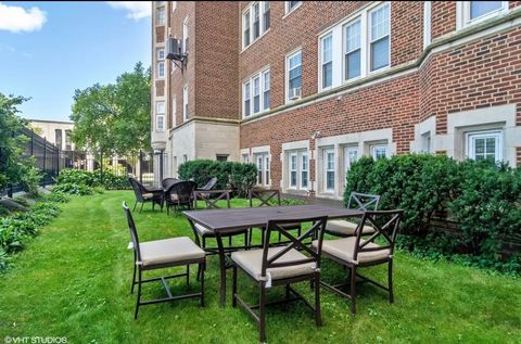 Tiny photo for 6334 N Sheridan Road #3E, Chicago, IL 60660 (MLS # 12654166)