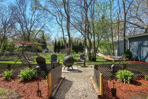 Tiny photo for 1820 Parklane Avenue, McHenry, IL 60050 (MLS # 12624596)