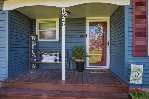 Tiny photo for 1820 Parklane Avenue, McHenry, IL 60050 (MLS # 12624596)