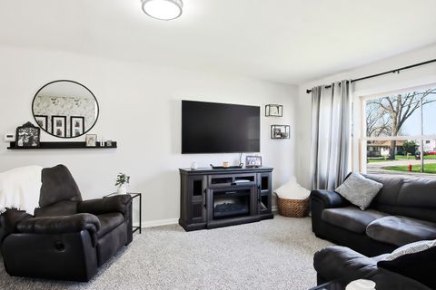 Tiny photo for 1820 Parklane Avenue, McHenry, IL 60050 (MLS # 12624596)