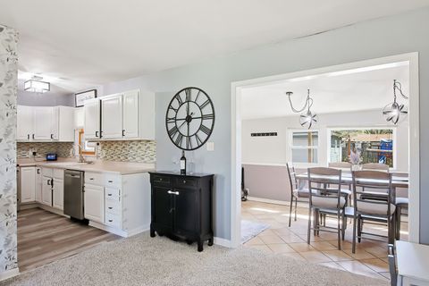 Tiny photo for 1820 Parklane Avenue, McHenry, IL 60050 (MLS # 12624596)