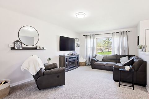 Tiny photo for 1820 Parklane Avenue, McHenry, IL 60050 (MLS # 12624596)