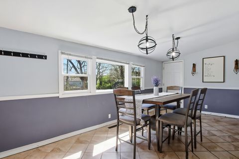 Tiny photo for 1820 Parklane Avenue, McHenry, IL 60050 (MLS # 12624596)