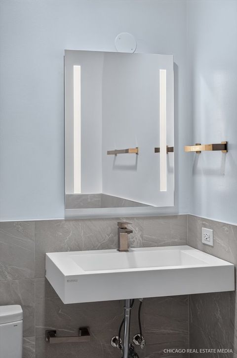 Tiny photo for 4711 N Malden Street #2S, Chicago, IL 60640 (MLS # 12664307)