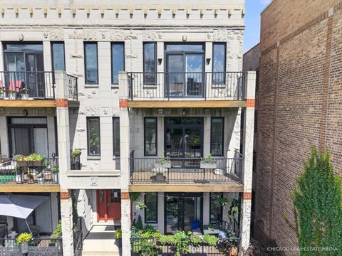 Tiny photo for 4711 N Malden Street #2S, Chicago, IL 60640 (MLS # 12664307)