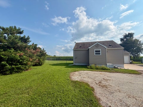 Tiny photo for 25103 Prophet Road, Rock Falls, IL 61071 (MLS # 12725089)