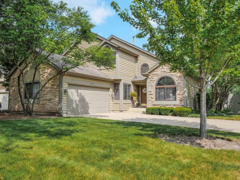 Photo of 116 Cayuga Court, Bloomingdale, IL 60108 (MLS # 12713242)