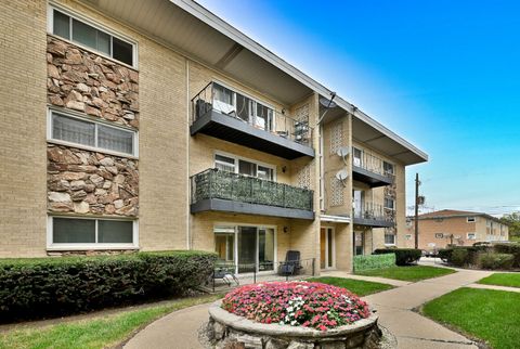 6815 N Olmsted Avenue 203 Chicago IL 60631