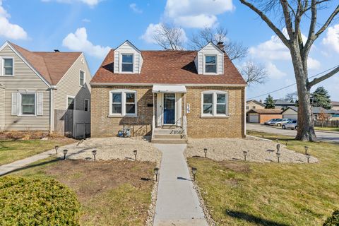 A home in Harwood Heights