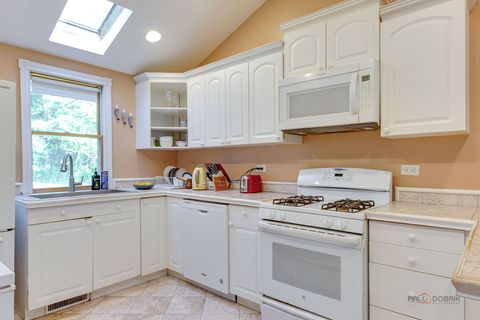 Tiny photo for 20831 N Maple Court, Deerfield, IL 60015 (MLS # 12472907)