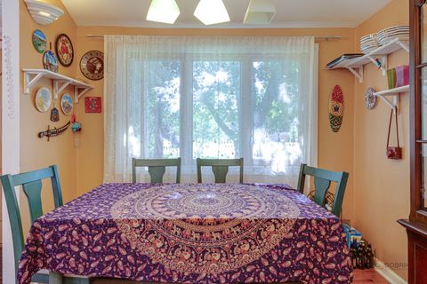 Tiny photo for 20831 N Maple Court, Deerfield, IL 60015 (MLS # 12472907)