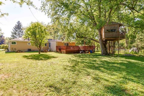 Tiny photo for 20831 N Maple Court, Deerfield, IL 60015 (MLS # 12472907)