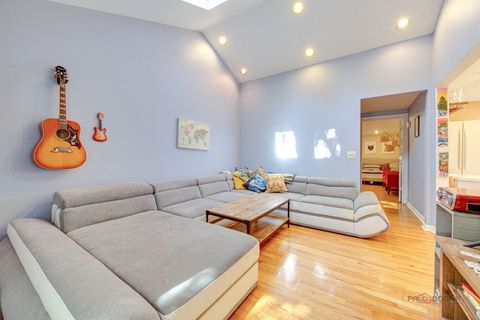 Tiny photo for 20831 N Maple Court, Deerfield, IL 60015 (MLS # 12472907)