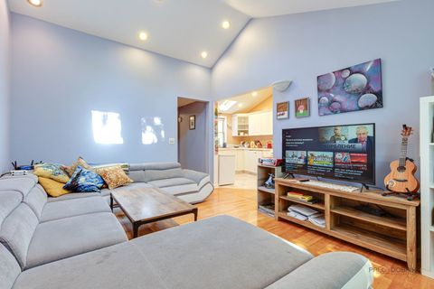 Tiny photo for 20831 N Maple Court, Deerfield, IL 60015 (MLS # 12472907)