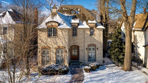 Photo of 128 S Clay Street, Hinsdale, IL 60521 (MLS # 12550342)