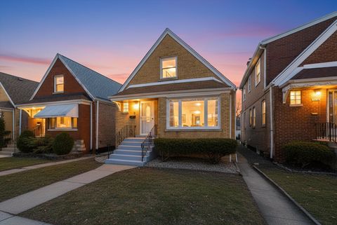 Photo of 6535 S Kolin Avenue, Chicago, IL 60629 (MLS # 12615014)