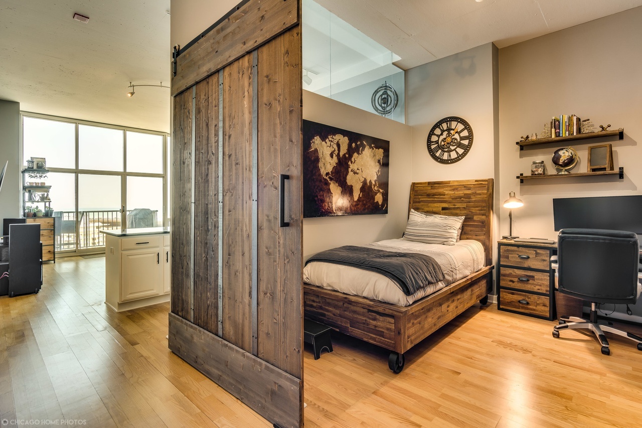 1600 S Indiana Avenue 1807