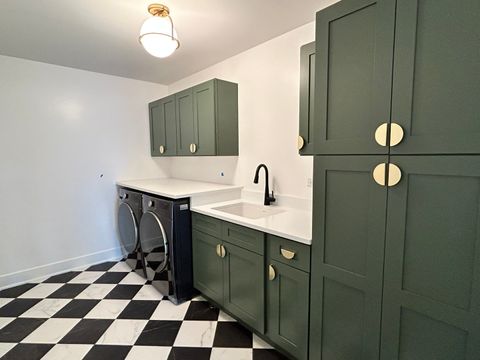 Tiny photo for 444 E Schiller Street, Elmhurst, IL 60126 (MLS # 12513475)