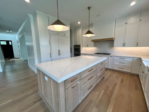 Tiny photo for 444 E Schiller Street, Elmhurst, IL 60126 (MLS # 12513475)